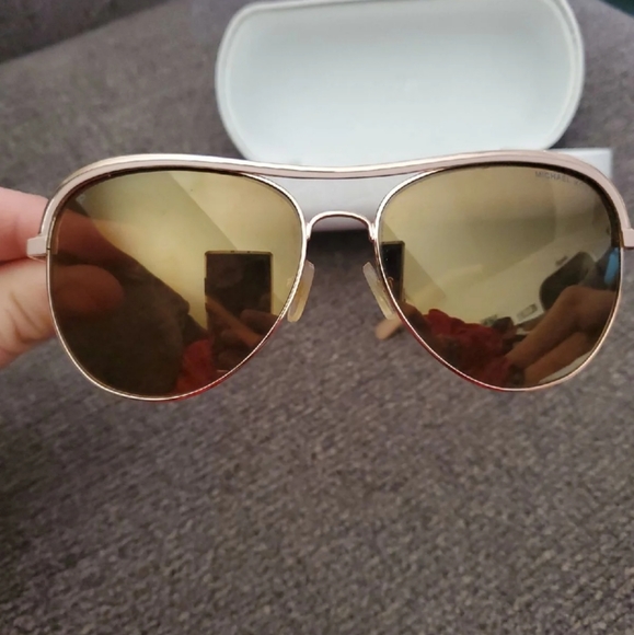 Michael kors polarized rose color aviators - Picture 3 of 10